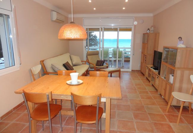 Apartamento en Mont-Roig del Camp - Primera linea de playa Guardamar 11351