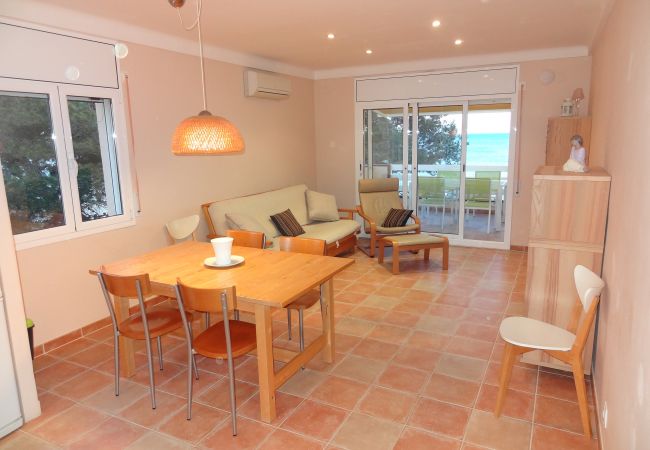 Apartamento en Mont-Roig del Camp - Primera linea de playa Guardamar 11351