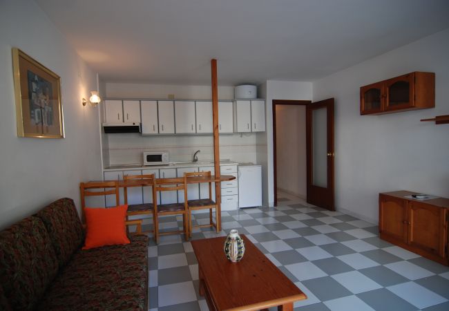 Ferienwohnung in Salou - Montblanc Basic Zeus Salou 01521